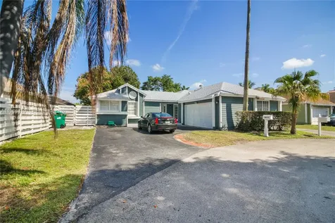 10135 SW 139th Place Miami FL 33186