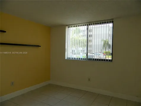 8261 NW 8th Street Miami FL 33126