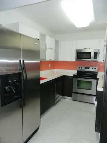 8261 NW 8th Street Miami FL 33126