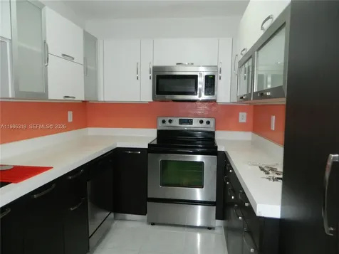 8261 NW 8th Street Miami FL 33126