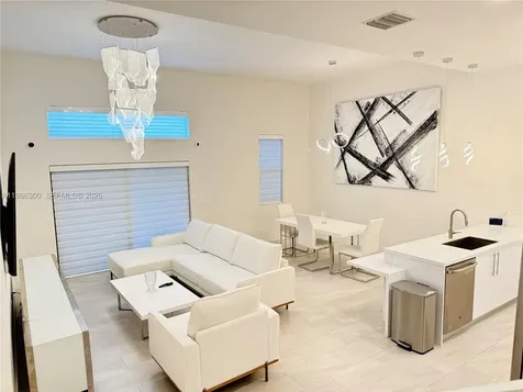4393 NW 9th Street Plantation FL 33317