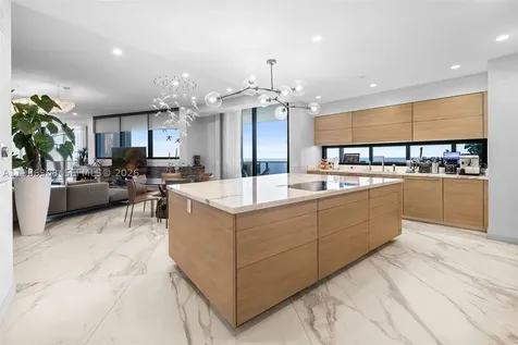 18555 Collins Avenue Sunny Isles Beach FL 33160