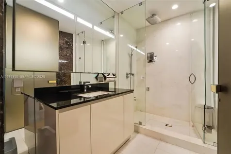 18555 Collins Avenue Sunny Isles Beach FL 33160