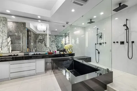 18555 Collins Avenue Sunny Isles Beach FL 33160
