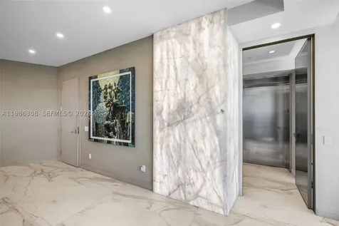 18555 Collins Avenue Sunny Isles Beach FL 33160