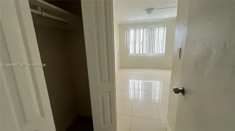 486 NW 165th Street Road Miami FL 33169