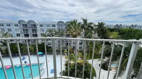 486 NW 165th Street Road Miami FL 33169