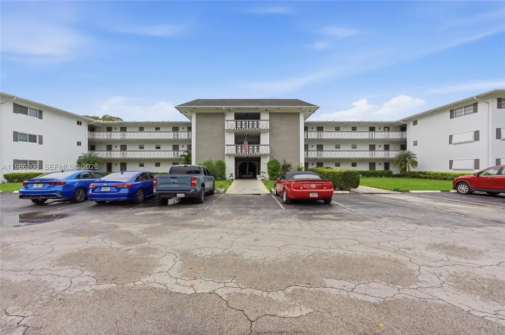 1201 Hillcrest Court Hollywood FL 33021