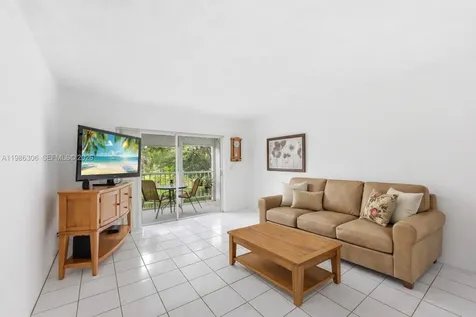 1201 Hillcrest Court Hollywood FL 33021