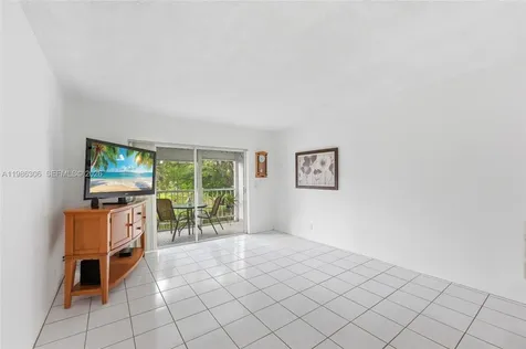 1201 Hillcrest Court Hollywood FL 33021