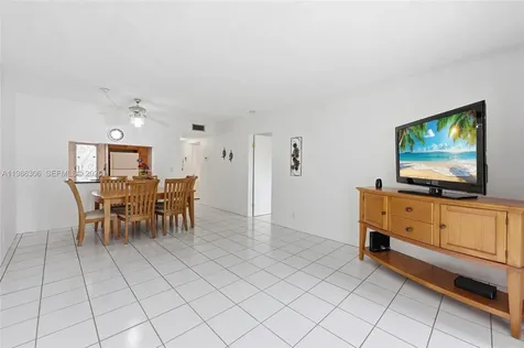 1201 Hillcrest Court Hollywood FL 33021