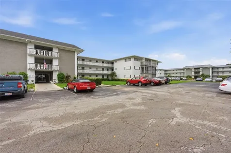 1201 Hillcrest Court Hollywood FL 33021
