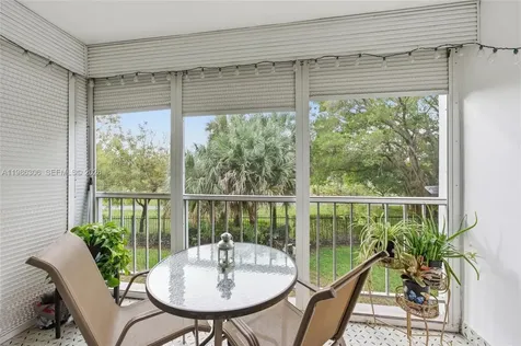 1201 Hillcrest Court Hollywood FL 33021