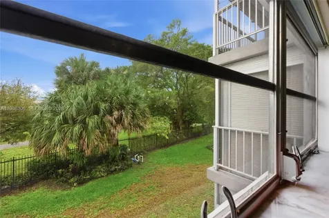 1201 Hillcrest Court Hollywood FL 33021