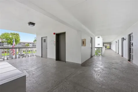 1201 Hillcrest Court Hollywood FL 33021