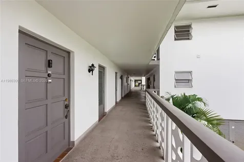 1201 Hillcrest Court Hollywood FL 33021