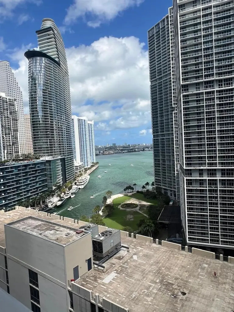 77 SE 5 Street Miami FL 33131