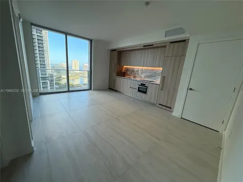 77 SE 5 Street Miami FL 33131