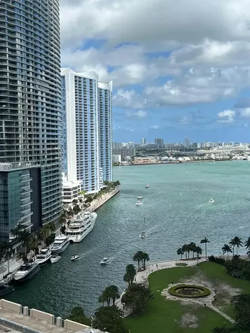 77 SE 5 Street Miami FL 33131