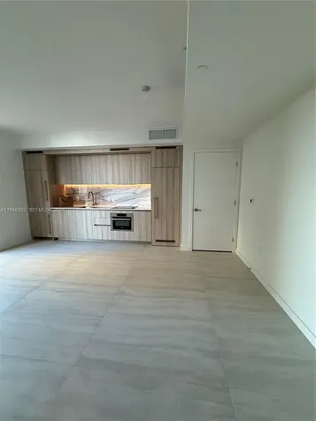 77 SE 5 Street Miami FL 33131