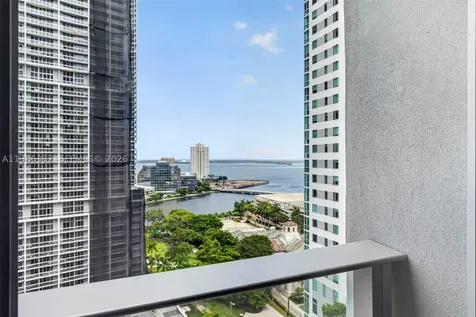 77 SE 5 Street Miami FL 33131