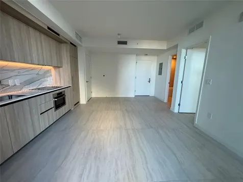 77 SE 5 Street Miami FL 33131