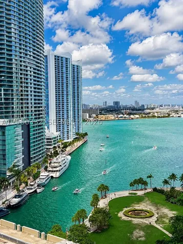 77 SE 5 Street Miami FL 33131