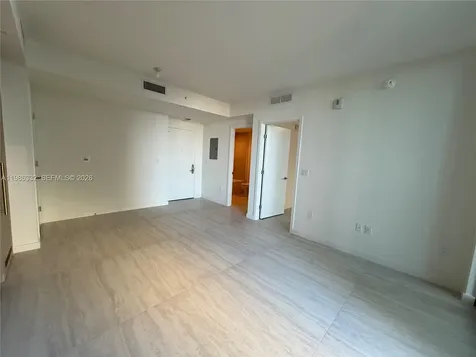 77 SE 5 Street Miami FL 33131