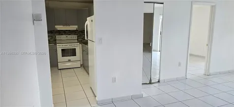 4805 NW 7th Street Miami FL 33126