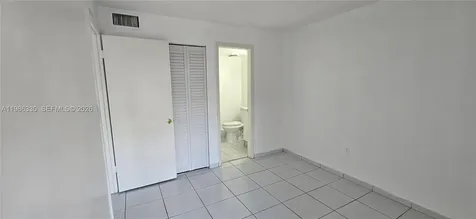 4805 NW 7th Street Miami FL 33126