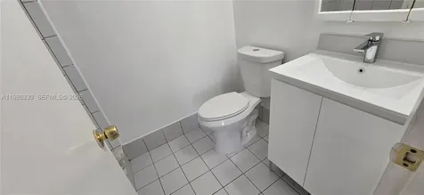 4805 NW 7th Street Miami FL 33126
