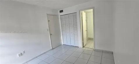 4805 NW 7th Street Miami FL 33126