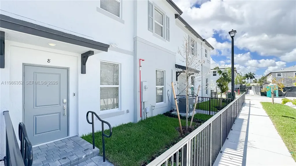12476 SW 248th Street Miami FL 33032