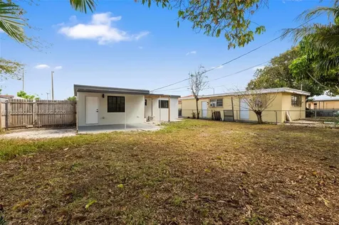 1060 NW 35th Court Miami FL 33125