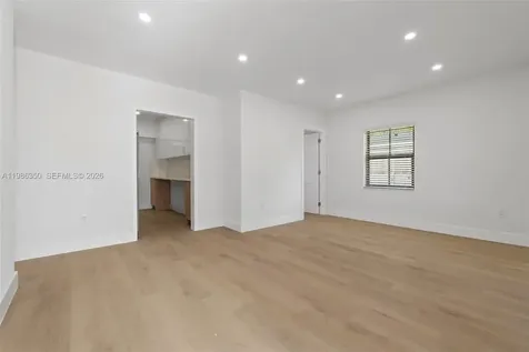 1060 NW 35th Court Miami FL 33125