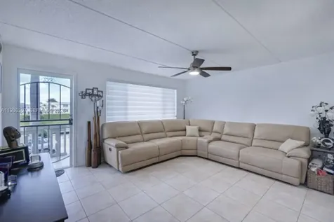 400 W Village Green Circle W Palm Springs FL 33461