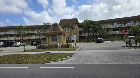400 W Village Green Circle W Palm Springs FL 33461