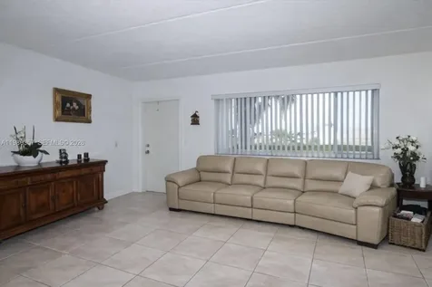 400 W Village Green Circle W Palm Springs FL 33461