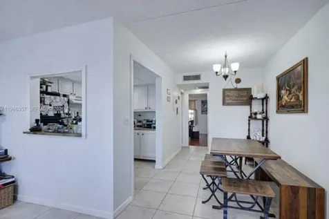 400 W Village Green Circle W Palm Springs FL 33461