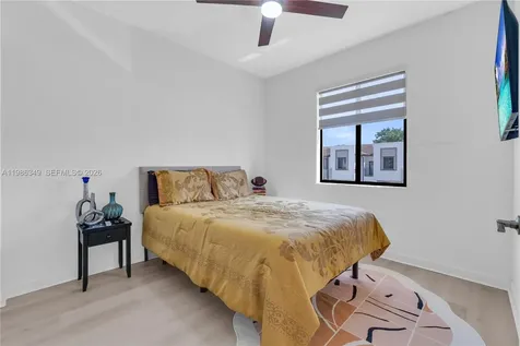 21068 NE 8th Avenue Miami FL 33179