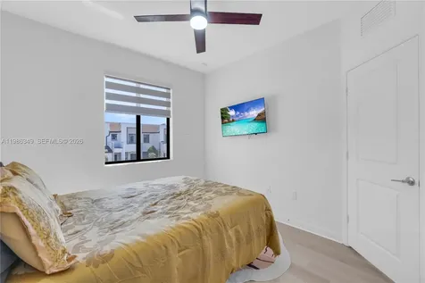 21068 NE 8th Avenue Miami FL 33179