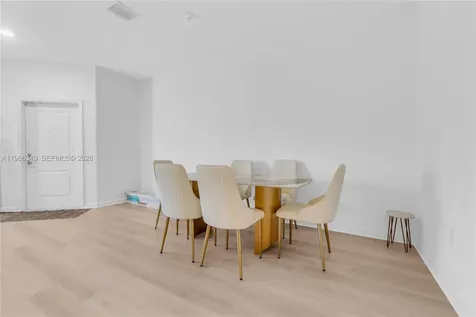 21068 NE 8th Avenue Miami FL 33179