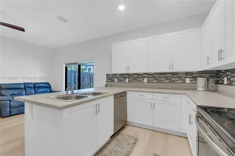 21068 NE 8th Avenue Miami FL 33179