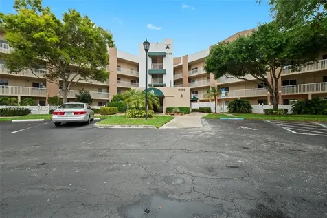 9599 Weldon Circle Tamarac FL 33321