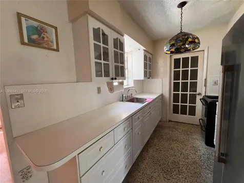 9950 SW 35th Terrace Miami FL 33165