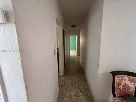 9950 SW 35th Terrace Miami FL 33165