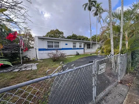 9950 SW 35th Terrace Miami FL 33165