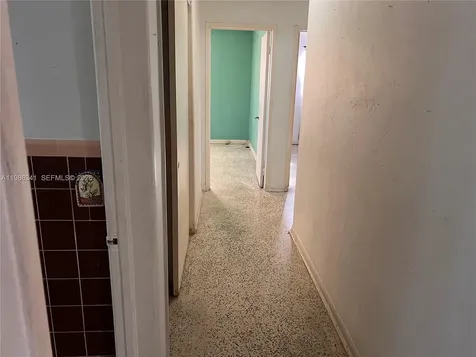 9950 SW 35th Terrace Miami FL 33165