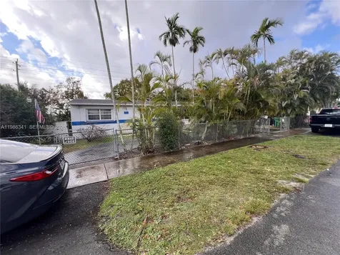 9950 SW 35th Terrace Miami FL 33165