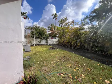 9950 SW 35th Terrace Miami FL 33165